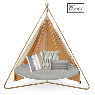 Outdoor Daybed Bundle with Bronze Stand