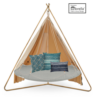 Outdoor Daybed Bundle with Bronze Stand